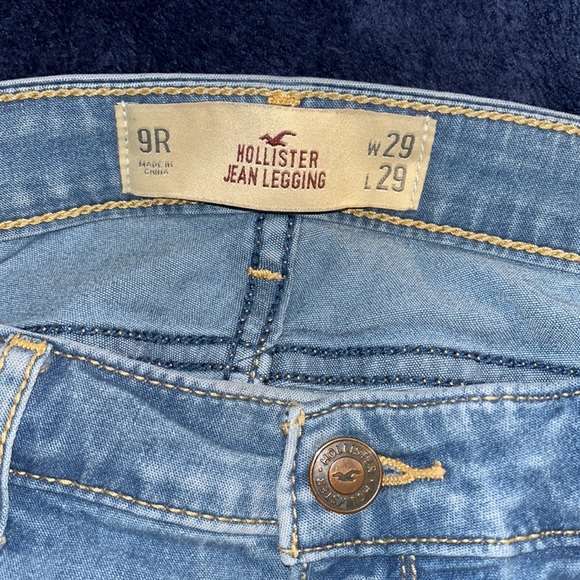 Light Wash Hollister Jean Legging - Picture 3 of 6